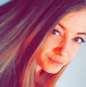 Meet your Posher, Kira